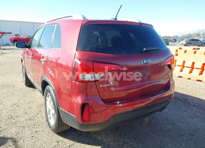 Photo 3 of 2014 Kia Sorento LX (VIN 5XYKT3A61EG495427)