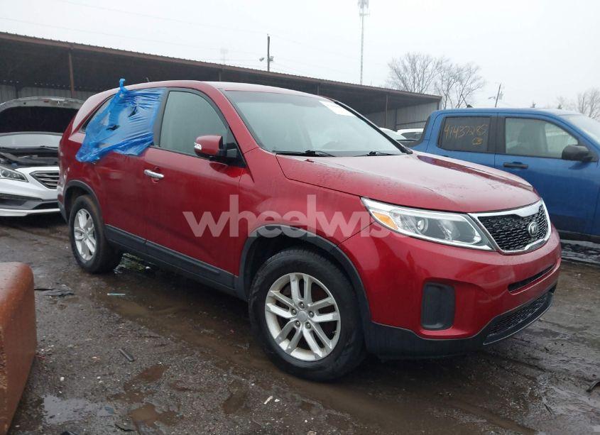 2014 Kia Sorento LX (VIN 5XYKT3A61EG504983) main photo