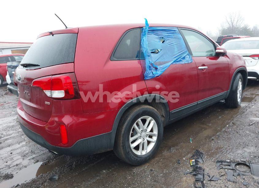 Photo 4 of 2014 Kia Sorento LX (VIN 5XYKT3A61EG504983)