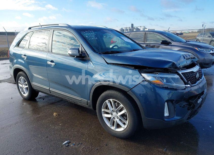 2014 Kia Sorento LX (VIN 5XYKT3A61EG513621) main photo