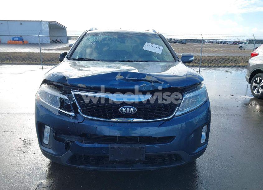 Photo 12 of 2014 Kia Sorento LX (VIN 5XYKT3A61EG513621)