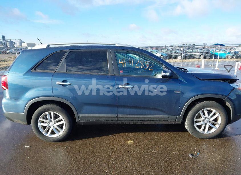 Photo 13 of 2014 Kia Sorento LX (VIN 5XYKT3A61EG513621)