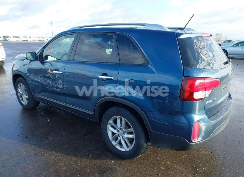 Photo 3 of 2014 Kia Sorento LX (VIN 5XYKT3A61EG513621)