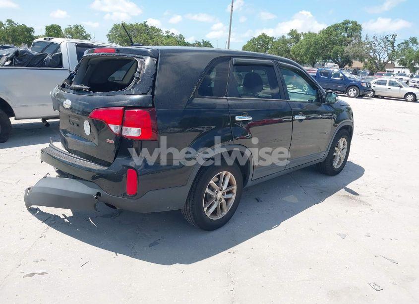 Photo 4 of 2014 Kia Sorento LX (VIN 5XYKT3A61EG535893)