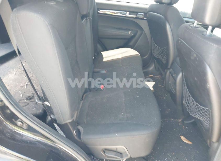 Photo 8 of 2014 Kia Sorento LX (VIN 5XYKT3A61EG535893)