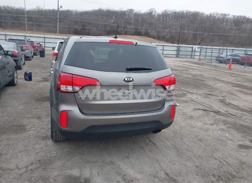 Photo 16 of 2015 Kia Sorento LX (VIN 5XYKT3A61FG557586)