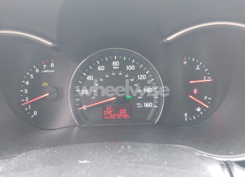 Photo 7 of 2015 Kia Sorento LX (VIN 5XYKT3A61FG557586)