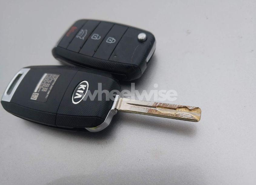 Photo 11 of 2015 Kia Sorento LX (VIN 5XYKT3A61FG558267)