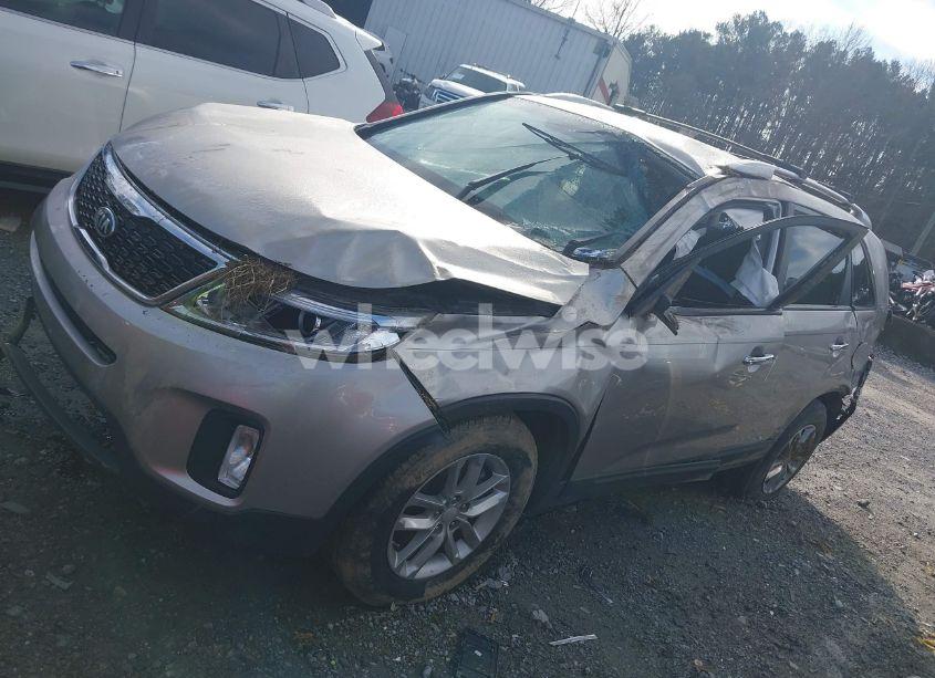 Photo 14 of 2015 Kia Sorento LX (VIN 5XYKT3A61FG560231)