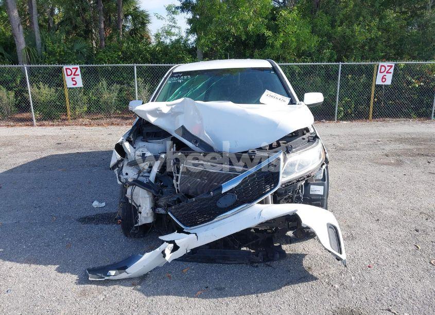 Photo 12 of 2015 Kia Sorento LX (VIN 5XYKT3A61FG561833)