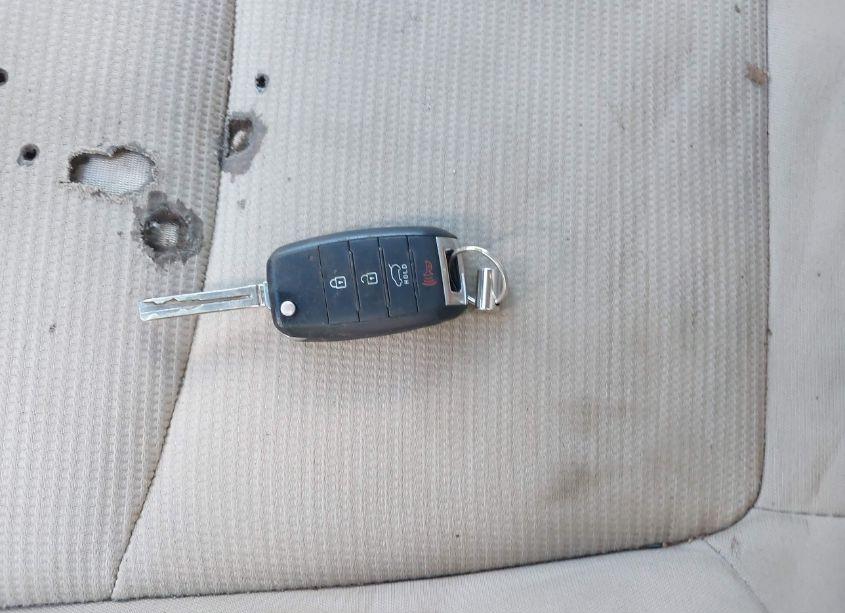 Photo 11 of 2015 Kia Sorento LX (VIN 5XYKT3A61FG566949)