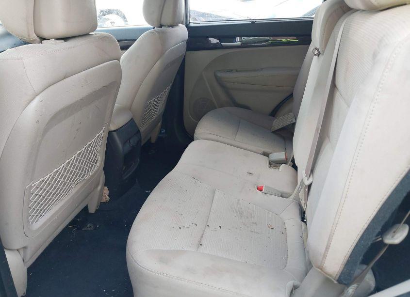 Photo 8 of 2015 Kia Sorento LX (VIN 5XYKT3A61FG566949)