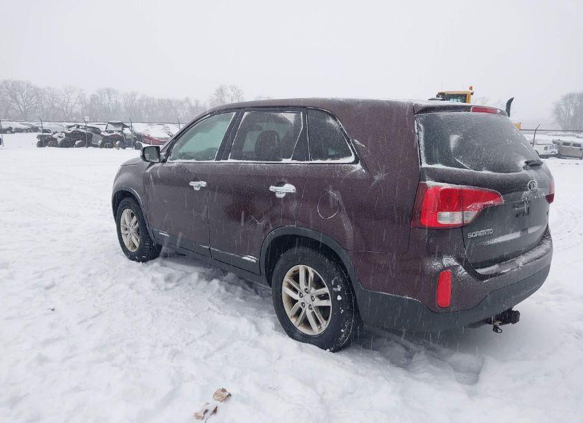 Photo 3 of 2015 Kia Sorento LX (VIN 5XYKT3A61FG572783)