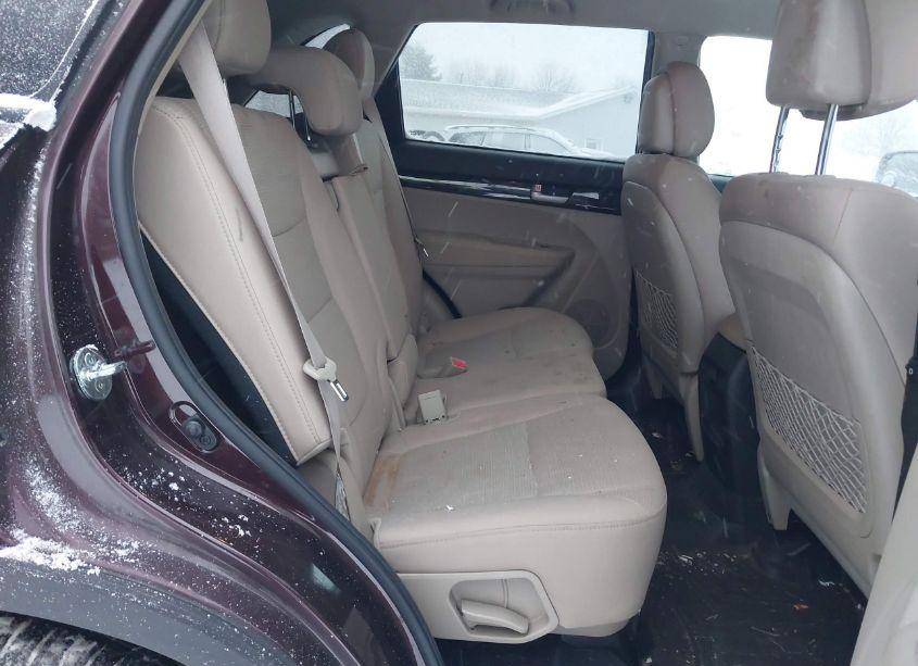 Photo 8 of 2015 Kia Sorento LX (VIN 5XYKT3A61FG572783)