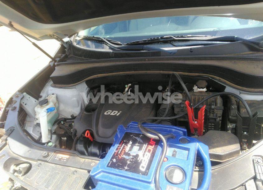 Photo 10 of 2015 Kia Sorento LX (VIN 5XYKT3A61FG620296)