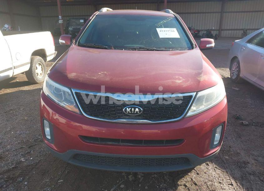 Photo 12 of 2015 Kia Sorento LX (VIN 5XYKT3A61FG630455)