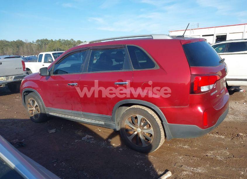 Photo 14 of 2015 Kia Sorento LX (VIN 5XYKT3A61FG630455)