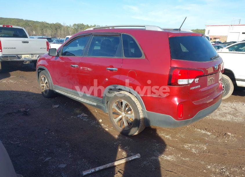 Photo 3 of 2015 Kia Sorento LX (VIN 5XYKT3A61FG630455)