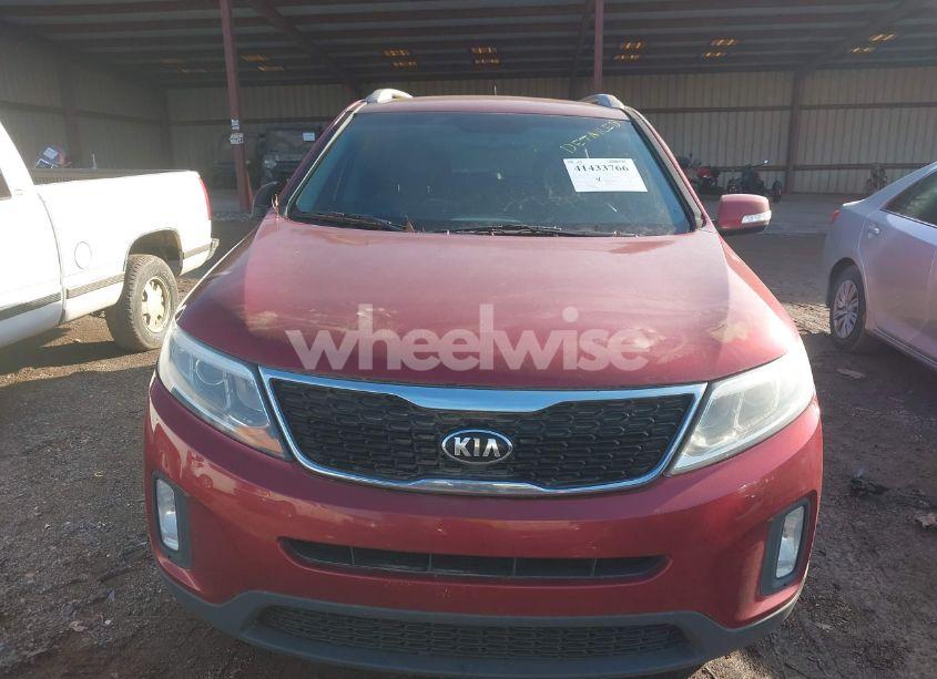Photo 6 of 2015 Kia Sorento LX (VIN 5XYKT3A61FG630455)