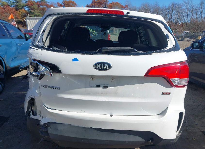 Photo 16 of 2015 Kia Sorento LX (VIN 5XYKT3A61FG645389)