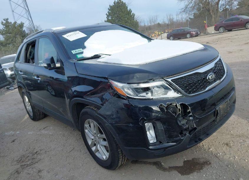 2015 Kia Sorento LX (VIN 5XYKT3A61FG646736) main photo