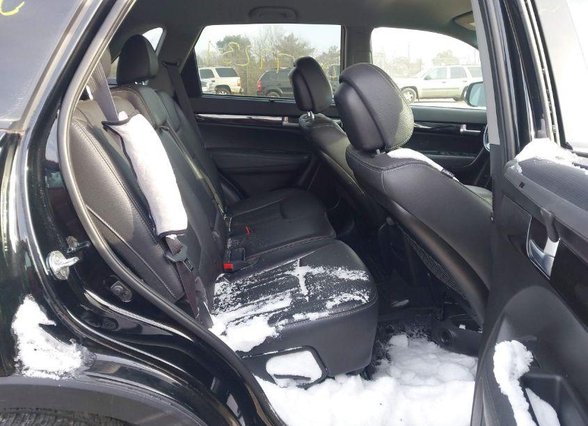 Photo 8 of 2015 Kia Sorento LX (VIN 5XYKT3A61FG646736)