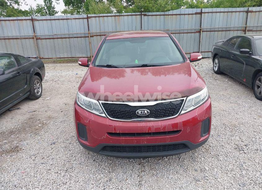 Photo 12 of 2015 Kia Sorento LX (VIN 5XYKT3A61FG661480)