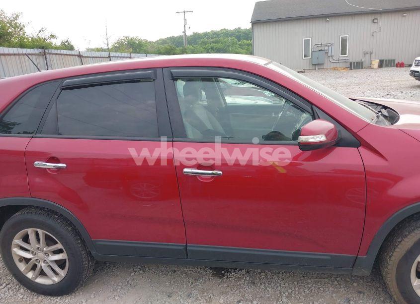 Photo 13 of 2015 Kia Sorento LX (VIN 5XYKT3A61FG661480)