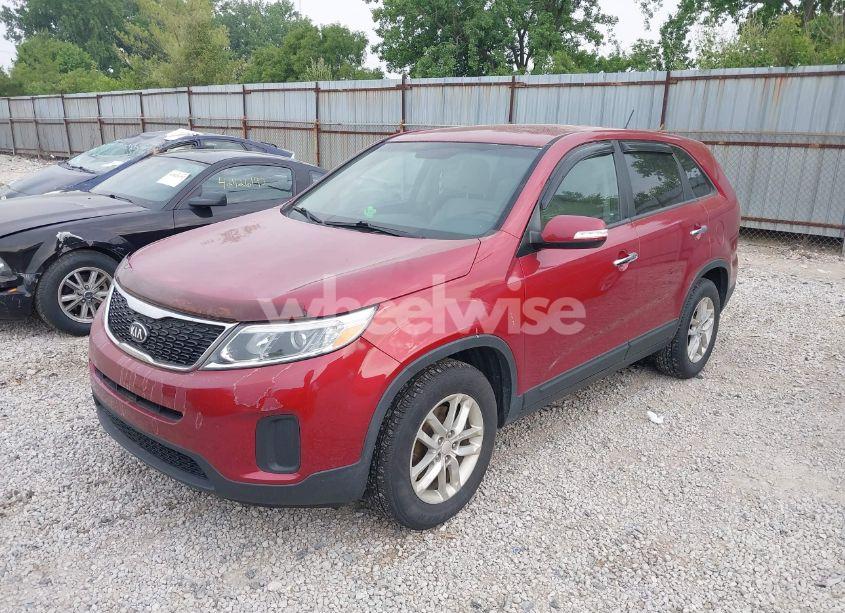 Photo 2 of 2015 Kia Sorento LX (VIN 5XYKT3A61FG661480)
