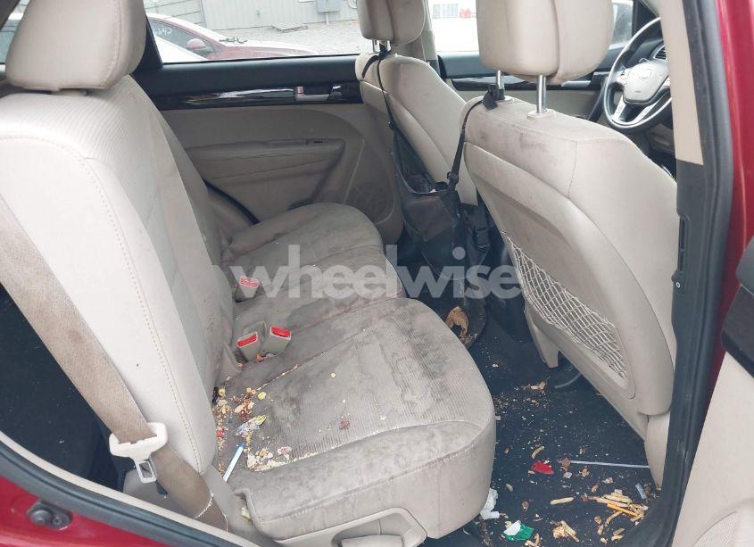 Photo 8 of 2015 Kia Sorento LX (VIN 5XYKT3A61FG661480)