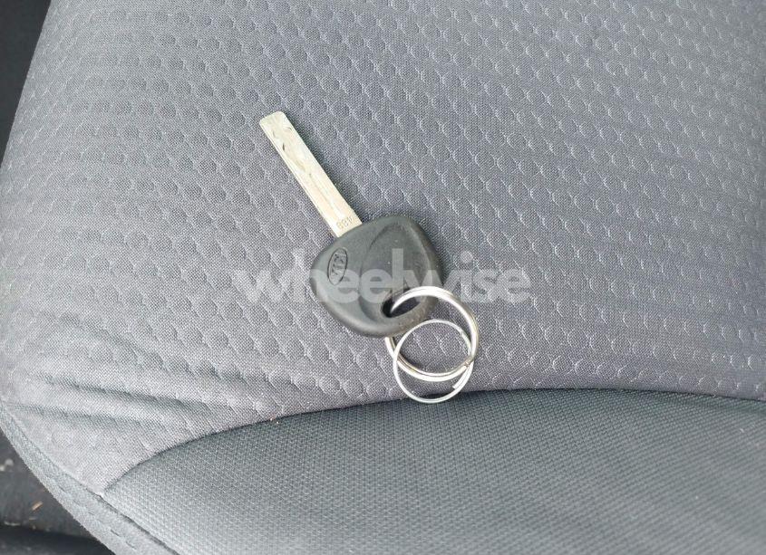 Photo 11 of 2012 Kia Sorento LX (VIN 5XYKT3A62CG267370)