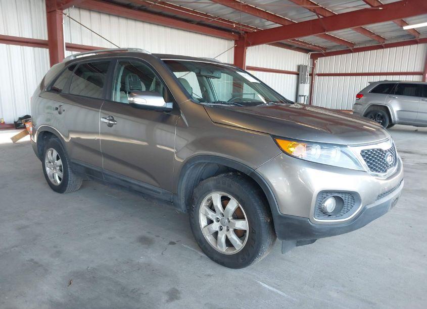 2012 Kia Sorento LX (VIN 5XYKT3A62CG283665) main photo