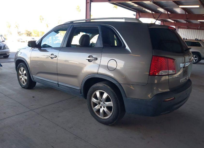 Photo 3 of 2012 Kia Sorento LX (VIN 5XYKT3A62CG283665)