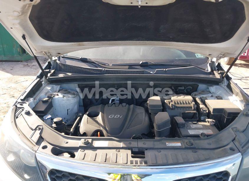 Photo 10 of 2013 Kia Sorento LX (VIN 5XYKT3A62DG314592)