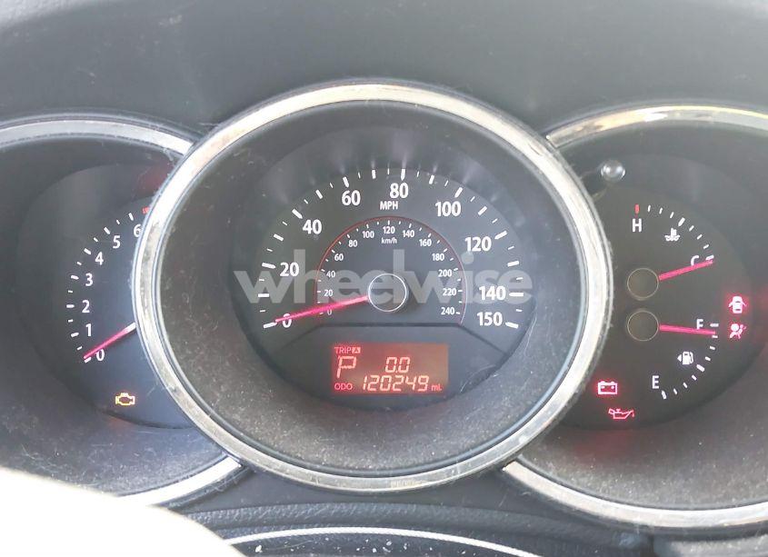 Photo 7 of 2013 Kia Sorento LX (VIN 5XYKT3A62DG325270)