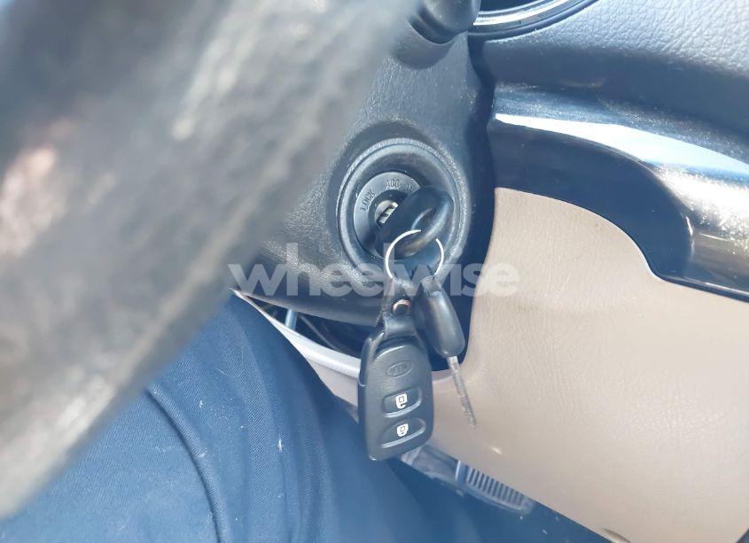 Photo 11 of 2013 Kia Sorento LX (VIN 5XYKT3A62DG364926)