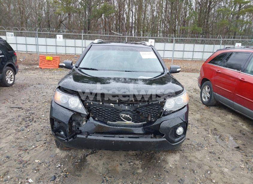 Photo 6 of 2013 Kia Sorento LX (VIN 5XYKT3A62DG394122)