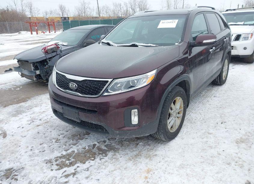 Photo 6 of 2014 Kia Sorento LX (VIN 5XYKT3A62EG449671)