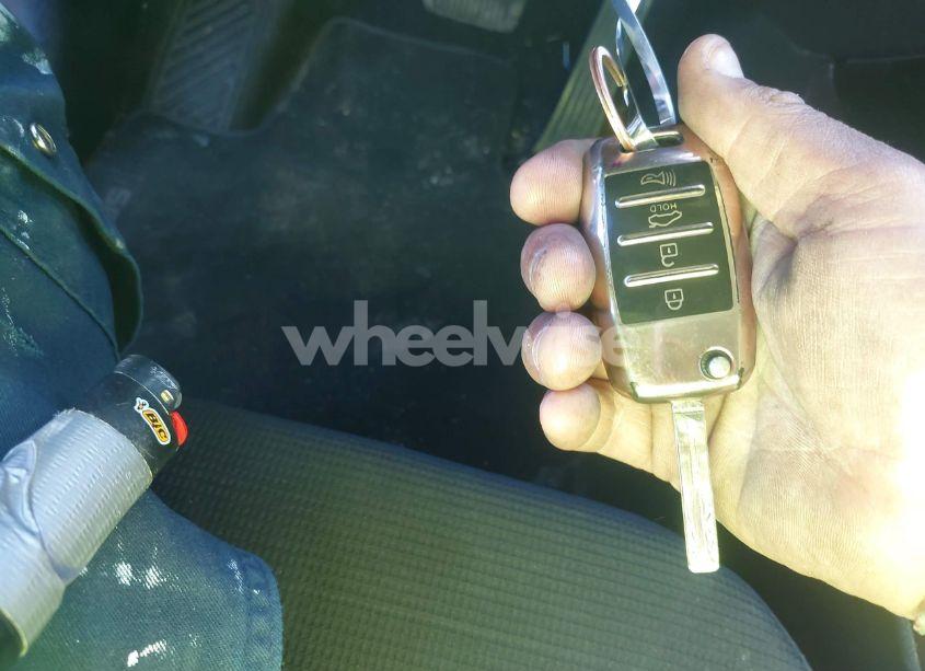 Photo 11 of 2014 Kia Sorento LX (VIN 5XYKT3A62EG456720)