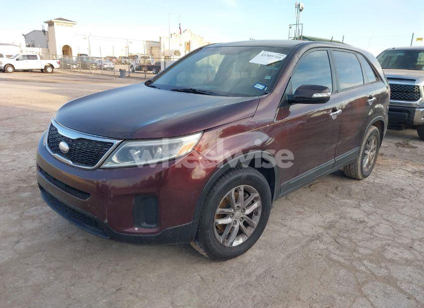 Photo 2 of 2014 Kia Sorento (VIN 5XYKT3A62EG458581)