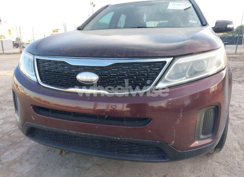 Photo 6 of 2014 Kia Sorento (VIN 5XYKT3A62EG458581)