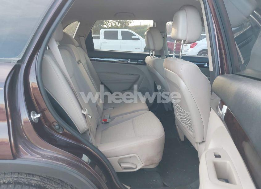 Photo 8 of 2014 Kia Sorento (VIN 5XYKT3A62EG458581)