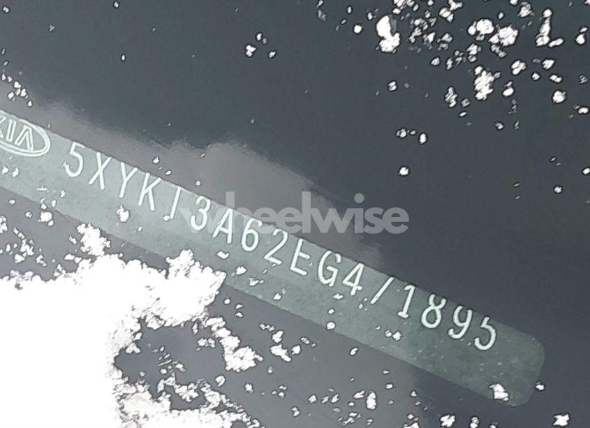 Photo 9 of 2014 Kia Sorento LX (VIN 5XYKT3A62EG471895)