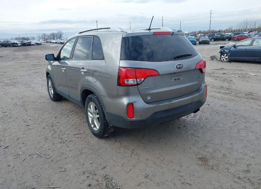 Photo 3 of 2014 Kia Sorento LX (VIN 5XYKT3A62EG474361)