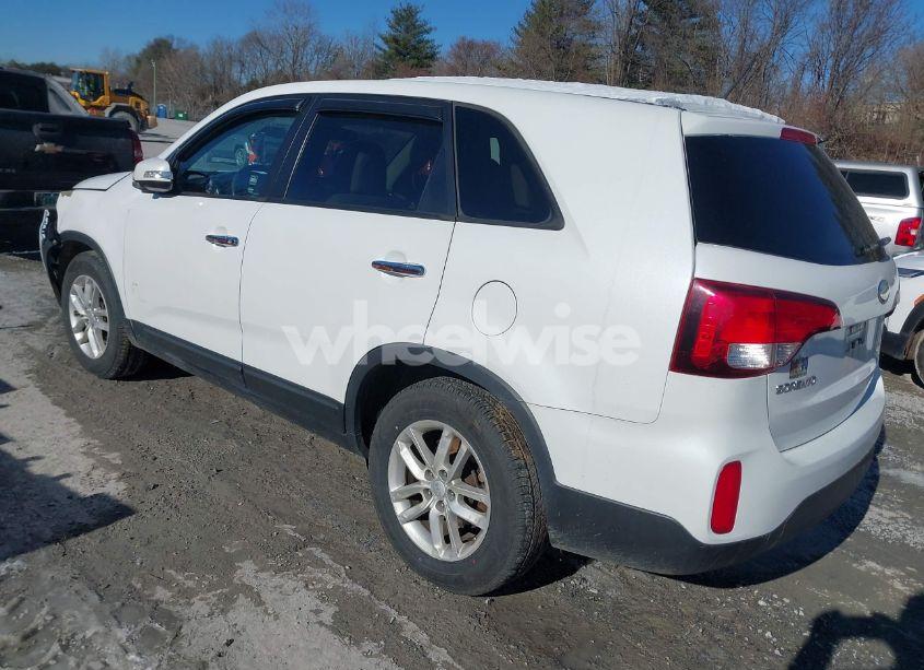 Photo 3 of 2014 Kia Sorento LX (VIN 5XYKT3A62EG485988)