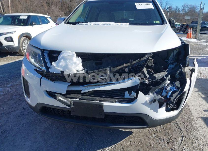 Photo 6 of 2014 Kia Sorento LX (VIN 5XYKT3A62EG485988)