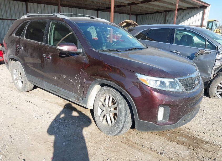 2014 Kia Sorento LX (VIN 5XYKT3A62EG504054) main photo