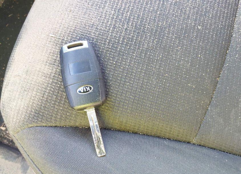 Photo 11 of 2014 Kia Sorento LX (VIN 5XYKT3A62EG504054)