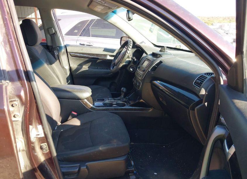 Photo 5 of 2014 Kia Sorento LX (VIN 5XYKT3A62EG504054)