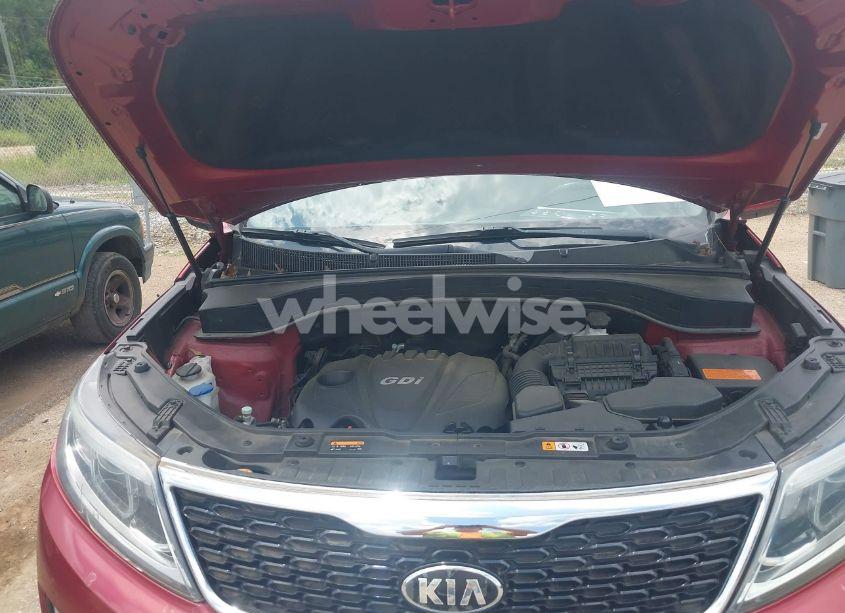 Photo 10 of 2014 Kia Sorento LX (VIN 5XYKT3A62EG511747)